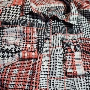 Avenue Black and Red Houndstooth Women's Tunic